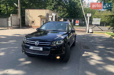 Внедорожник / Кроссовер Volkswagen Touareg 2012 в 