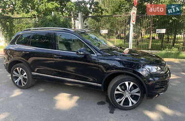 Внедорожник / Кроссовер Volkswagen Touareg 2012 в 