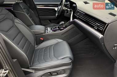 Позашляховик / Кросовер Volkswagen Touareg 2023 в  фото 115 Позашляховик / Кросовер Volkswagen Touareg 2023 в