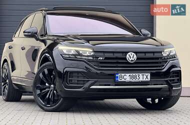 Позашляховик / Кросовер Volkswagen Touareg 2019 в Стрию