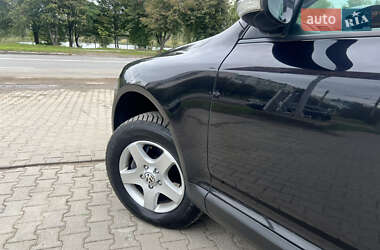 Позашляховик / Кросовер Volkswagen Touareg 2009 в 