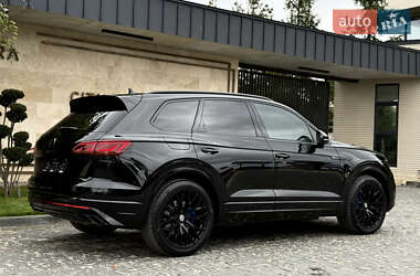Внедорожник / Кроссовер Volkswagen Touareg 2022 в 