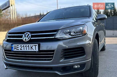 Позашляховик / Кросовер Volkswagen Touareg 2013 в Києві