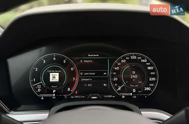 Внедорожник / Кроссовер Volkswagen Touareg 2022 в 