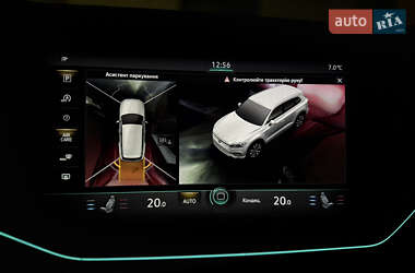 Внедорожник / Кроссовер Volkswagen Touareg 2022 в 