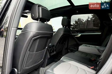 Внедорожник / Кроссовер Volkswagen Touareg 2022 в 