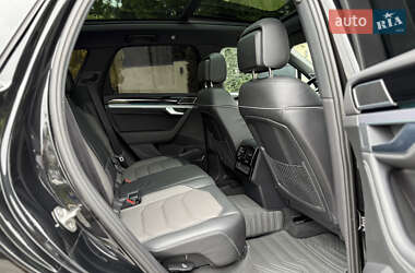 Внедорожник / Кроссовер Volkswagen Touareg 2022 в 