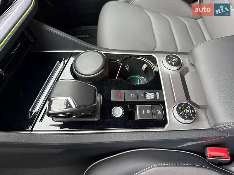 Внедорожник / Кроссовер Volkswagen Touareg 2023 в Киеве