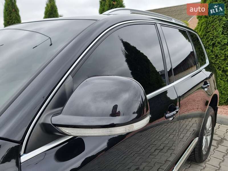Внедорожник / Кроссовер Volkswagen Touareg 2009 в Виннице