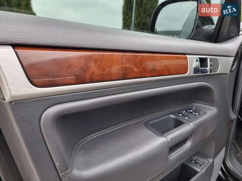 Внедорожник / Кроссовер Volkswagen Touareg 2009 в Виннице