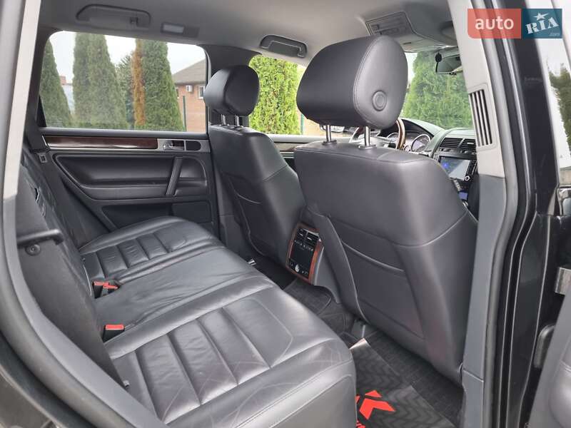 Внедорожник / Кроссовер Volkswagen Touareg 2009 в Виннице