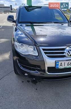 Внедорожник / Кроссовер Volkswagen Touareg 2008 в Киеве