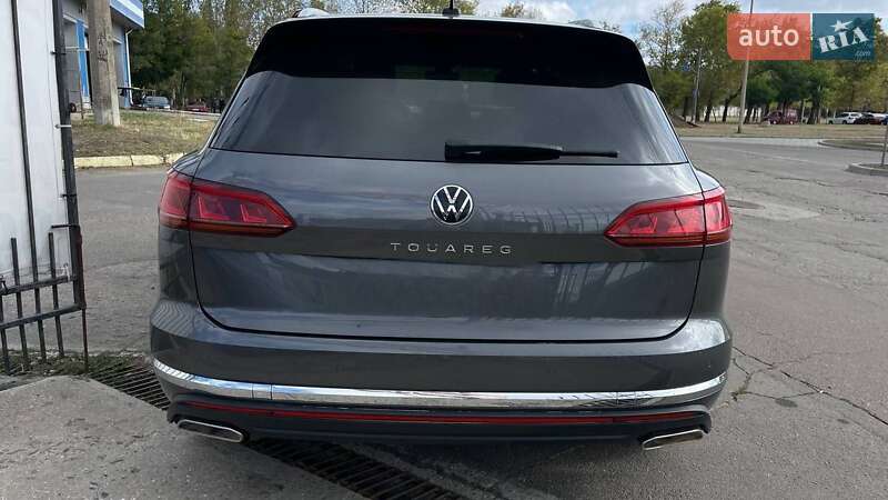 Позашляховик / Кросовер Volkswagen Touareg 2020 в Миколаєві