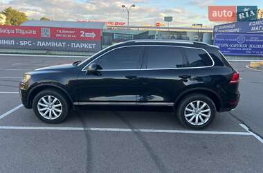 Внедорожник / Кроссовер Volkswagen Touareg 2011 в 