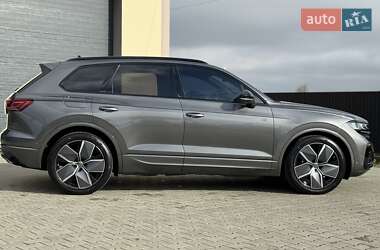 Позашляховик / Кросовер Volkswagen Touareg 2023 в  фото 56 Позашляховик / Кросовер Volkswagen Touareg 2023 в