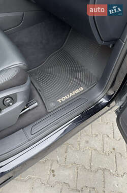 Внедорожник / Кроссовер Volkswagen Touareg 2015 в 