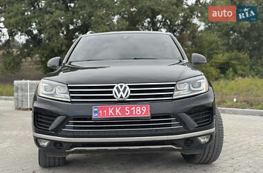 Внедорожник / Кроссовер Volkswagen Touareg 2015 в 