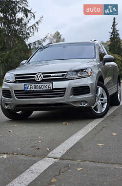 Внедорожник / Кроссовер Volkswagen Touareg 2013 в 