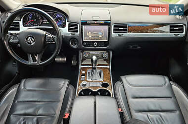 Внедорожник / Кроссовер Volkswagen Touareg 2013 в 