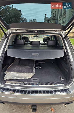 Внедорожник / Кроссовер Volkswagen Touareg 2013 в 