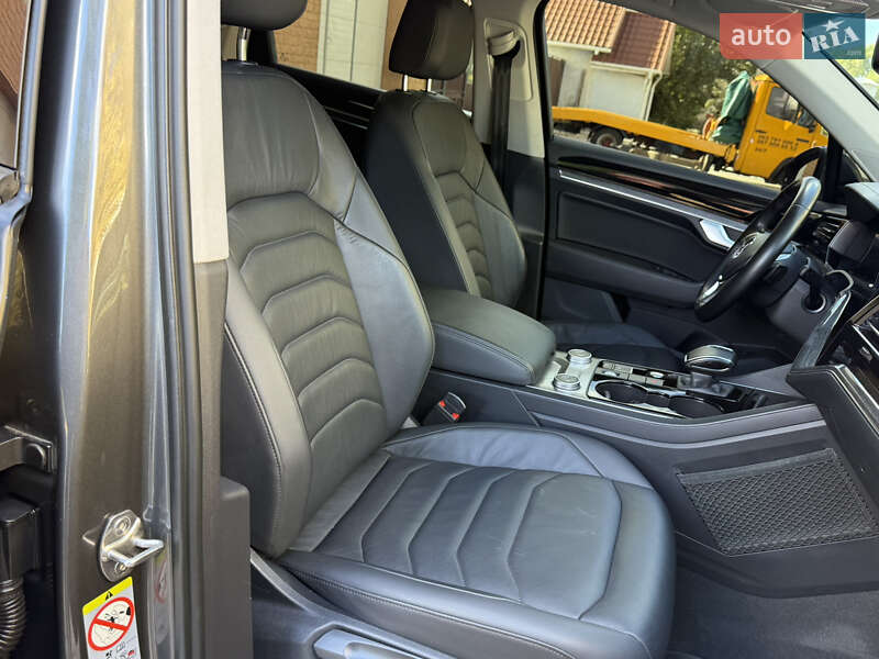 Позашляховик / Кросовер Volkswagen Touareg 2018 в Миколаєві фото 37 Позашляховик / Кросовер Volkswagen Touareg 2018 в Миколаєві