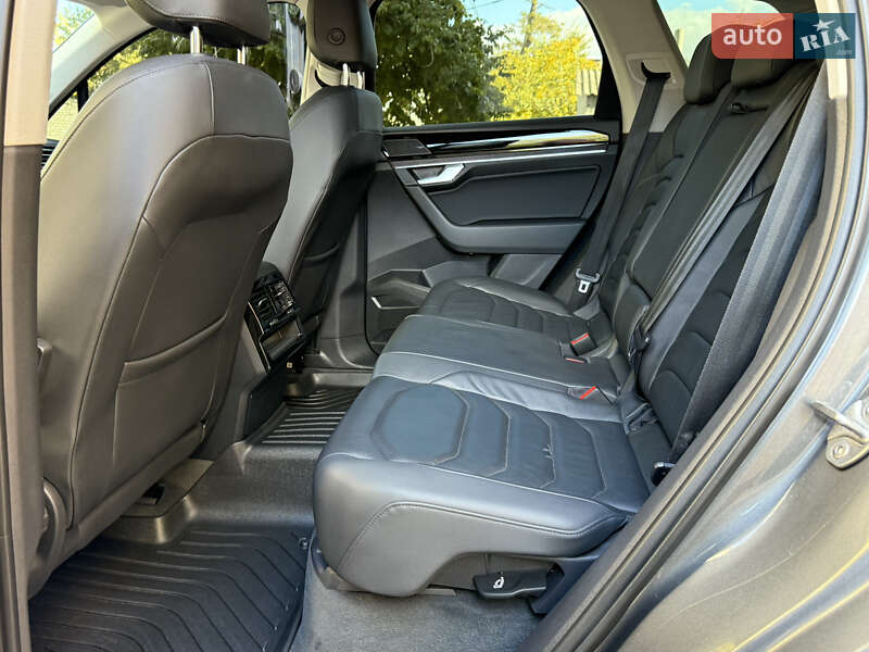 Позашляховик / Кросовер Volkswagen Touareg 2018 в Миколаєві фото 42 Позашляховик / Кросовер Volkswagen Touareg 2018 в Миколаєві