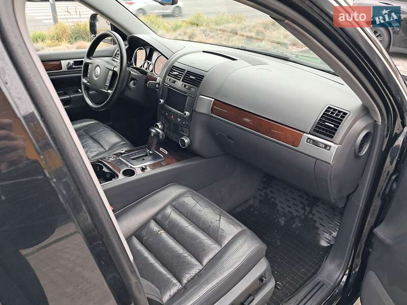 Внедорожник / Кроссовер Volkswagen Touareg 2004 в Киеве