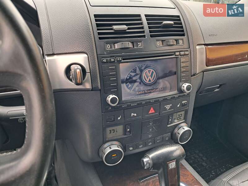 Внедорожник / Кроссовер Volkswagen Touareg 2004 в Киеве