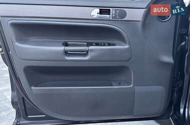 Внедорожник / Кроссовер Volkswagen Touareg 2006 в 