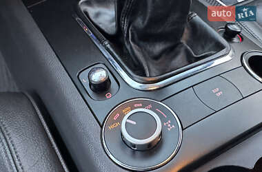 Внедорожник / Кроссовер Volkswagen Touareg 2006 в 