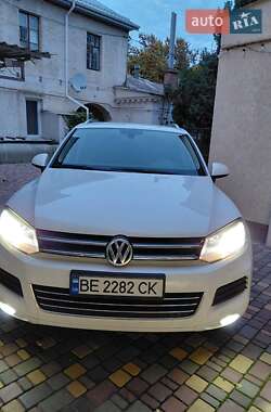Позашляховик / Кросовер Volkswagen Touareg 2012 в Миколаєві