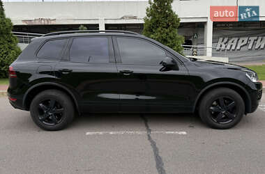 Позашляховик / Кросовер Volkswagen Touareg 2012 в  фото 10 Позашляховик / Кросовер Volkswagen Touareg 2012 в
