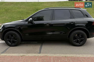 Позашляховик / Кросовер Volkswagen Touareg 2012 в  фото 17 Позашляховик / Кросовер Volkswagen Touareg 2012 в