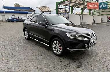Позашляховик / Кросовер Volkswagen Touareg 2016 в Хмельницькому