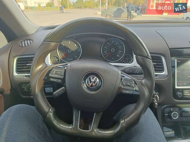 Внедорожник / Кроссовер Volkswagen Touareg 2013 в Змиеве фото 4 Внедорожник / Кроссовер Volkswagen Touareg 2013 в Змиеве