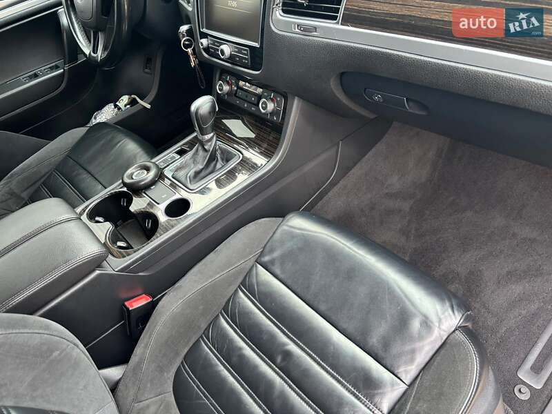 Внедорожник / Кроссовер Volkswagen Touareg 2014 в Львове фото 17 Внедорожник / Кроссовер Volkswagen Touareg 2014 в Львове