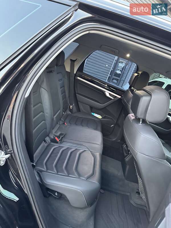 Внедорожник / Кроссовер Volkswagen Touareg 2020 в Ивано-Франковске