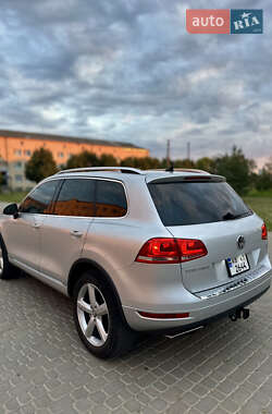 Внедорожник / Кроссовер Volkswagen Touareg 2010 в 