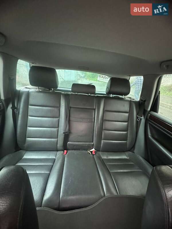 Внедорожник / Кроссовер Volkswagen Touareg 2005 в Киеве