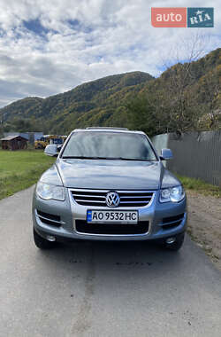 Внедорожник / Кроссовер Volkswagen Touareg 2007 в 