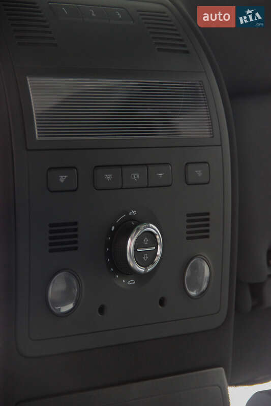 Внедорожник / Кроссовер Volkswagen Touareg 2016 в Одессе фото 33 Внедорожник / Кроссовер Volkswagen Touareg 2016 в Одессе