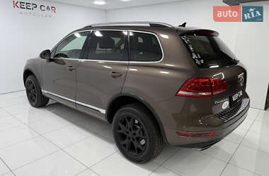 Внедорожник / Кроссовер Volkswagen Touareg 2010 в 