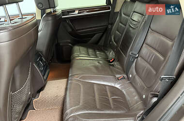 Внедорожник / Кроссовер Volkswagen Touareg 2010 в 