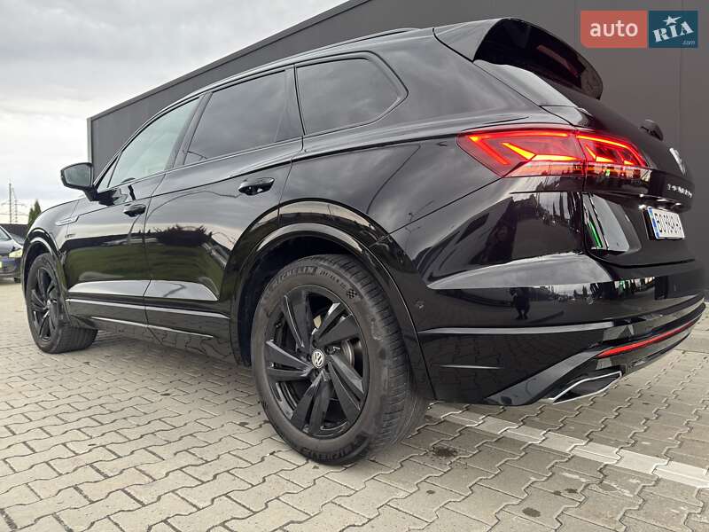 Позашляховик / Кросовер Volkswagen Touareg 2019 в Тернополі