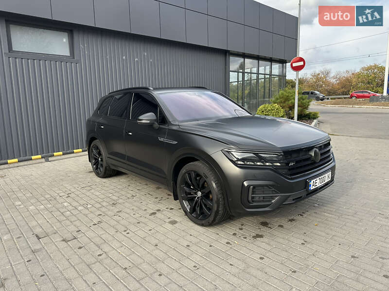 Позашляховик / Кросовер Volkswagen Touareg 2019 в Дніпрі