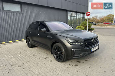 Внедорожник / Кроссовер Volkswagen Touareg 2019 в 