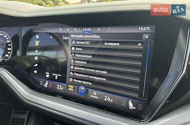 Внедорожник / Кроссовер Volkswagen Touareg 2019 в 