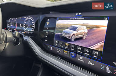 Внедорожник / Кроссовер Volkswagen Touareg 2019 в 