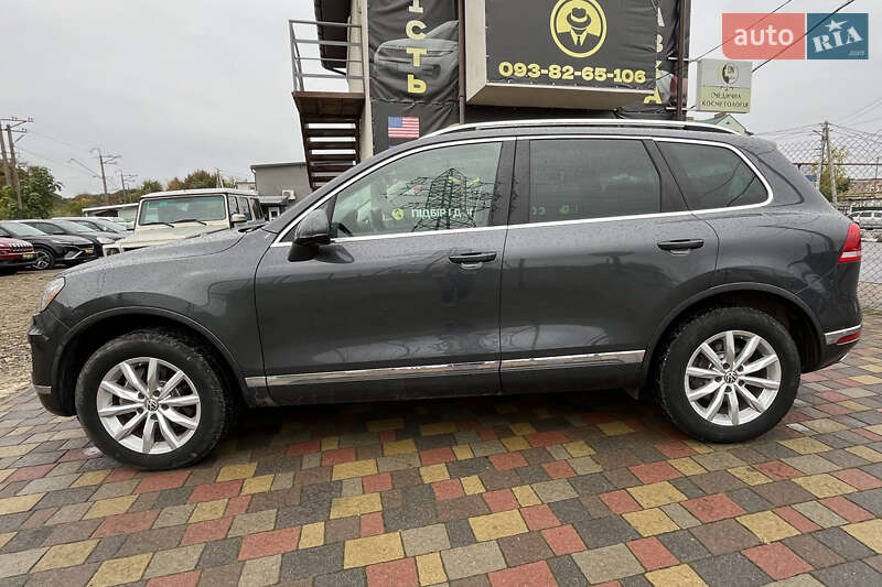 Позашляховик / Кросовер Volkswagen Touareg 2015 в Стрию