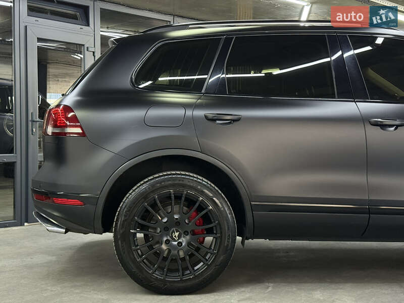 Внедорожник / Кроссовер Volkswagen Touareg 2017 в Одессе